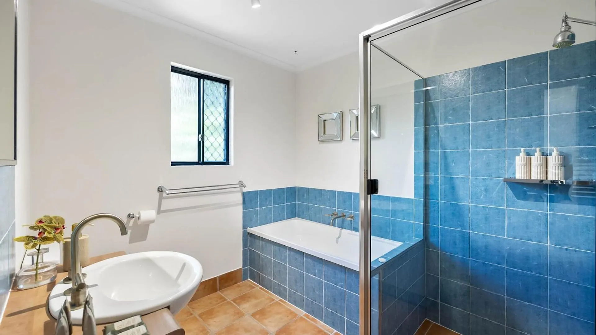 Chic 4-Bed, Surrounded By Nature With Ocean Views Coolum Beach
