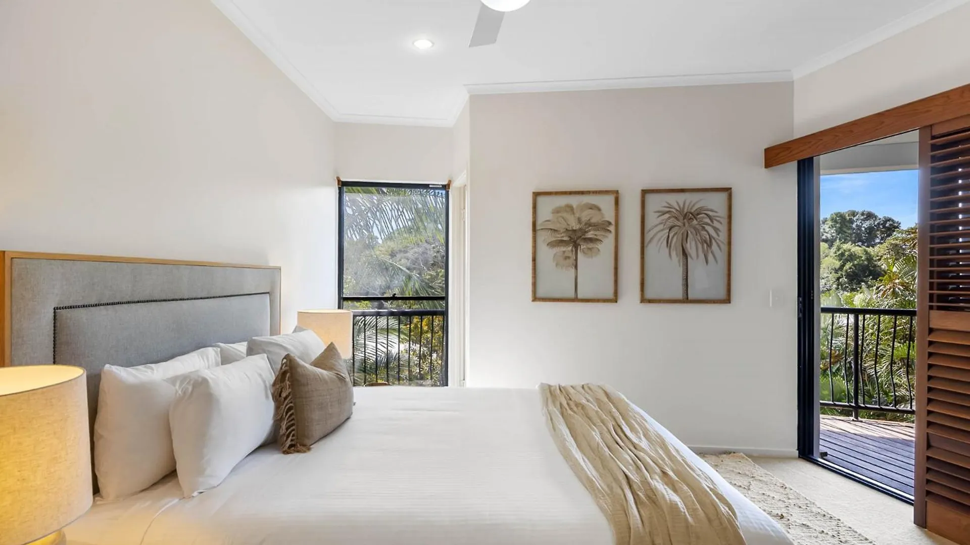 Chic 4-Bed, Surrounded By Nature With Ocean Views Coolum Beach Australia